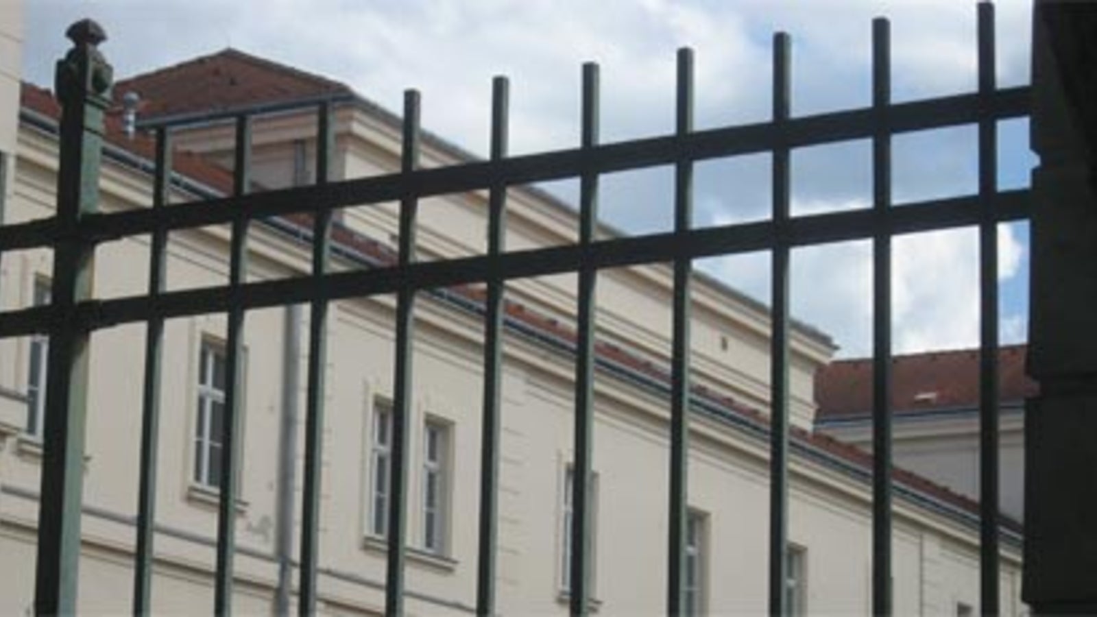 Sex Lehrer Muss 14 5 Jahre Hinter Gitter Oe24 At
