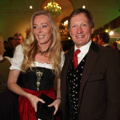 Ball-Mama Claudia Haider mit Umweltminister Berlakovich