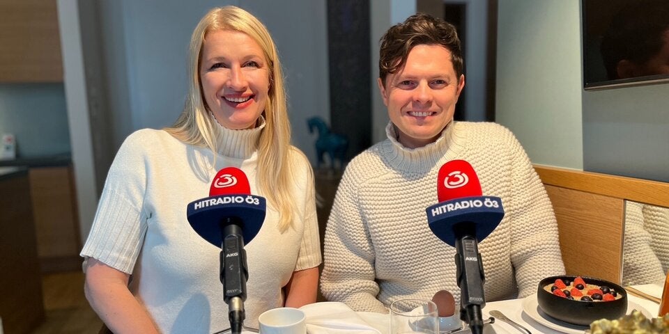 Claudia Stöckl und Michael Patrick Kelly. 