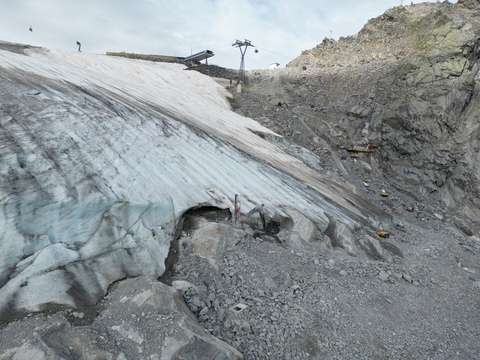 Aufregung um Baggerarbeiten am Gletscher