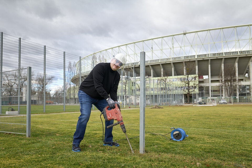 Peter Hacker stadion