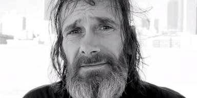 Kurzfilm verpasst Obdachlosen Haarschnitt