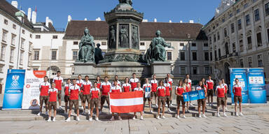 Alle &ouml;sterreichischen Olympioniken bei der Abschiedszeremonie in Wien
