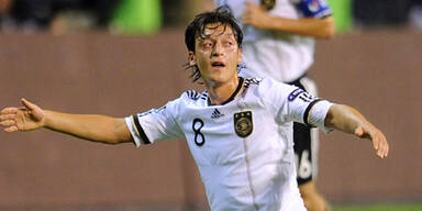 Özil