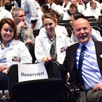 Demo: Spitals-Ärzte wollen mehr Geld