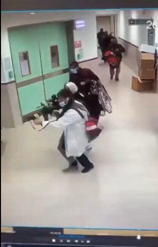 Falsche Ärzte töten Terroristen in Spital