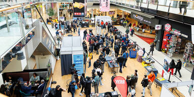 Fahrzeugtechnik bis Mechatronik: Berufsmesse l&auml;dt zum Ausprobieren ein