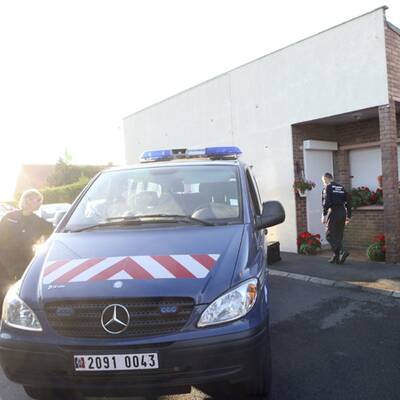 Acht Babyleichen im Garten vergraben.