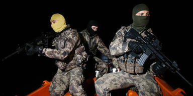 Erdogan schickt schwer bewaffnete "Rambos" an Grenzfluss