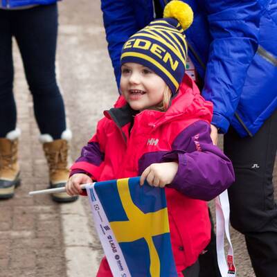 Prinzessin Estelle feuert bei nordischer Ski-WM an