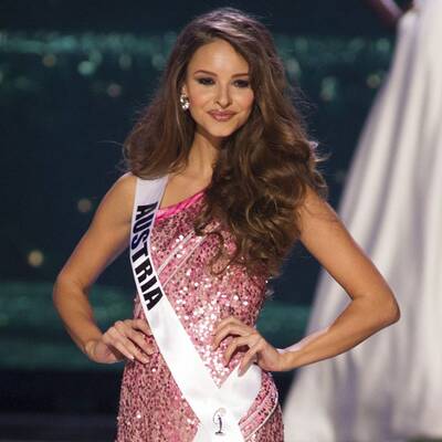 Julia Furdea & schöne Mädels bei Miss Universe-Probe