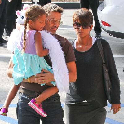 Halle Berry und Olivier Martinez gehen mit Nahla ins Kino