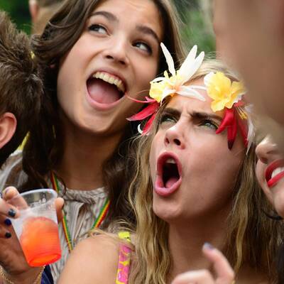 Cara Delevingne lässt die Sau raus