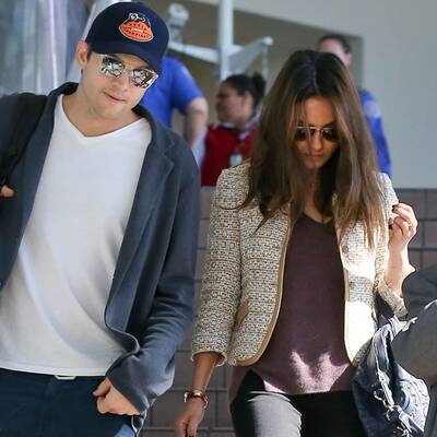Ashton Kutcher & Mila Kunis am Flughafen