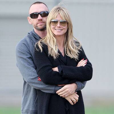 Heidi Klum & Martin turteln am Fußballplatz