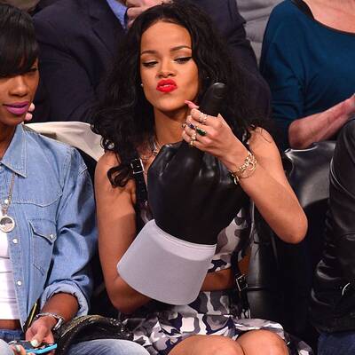 Rihanna im Basketballstadion