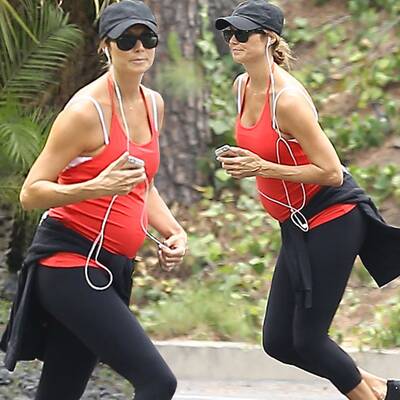 Stacy Keibler joggt mit Babybauch