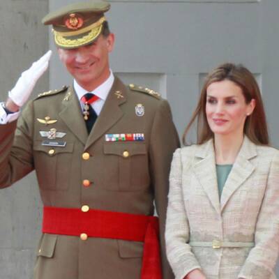 Königin Letizia strahlt neben Ehemann Felipe