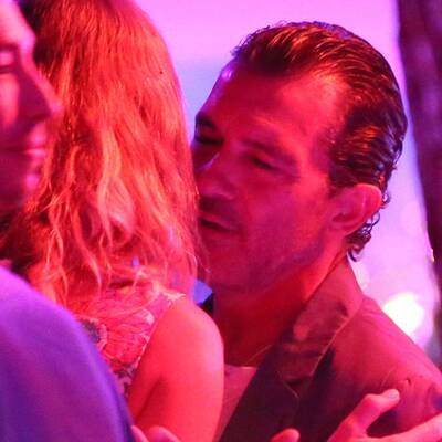 Antonio Banderas flirtet in Saint Tropez