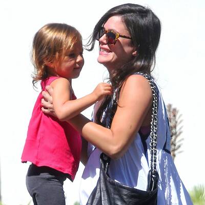 Rachel Bilson freut sich schon aufs Mama-Sein