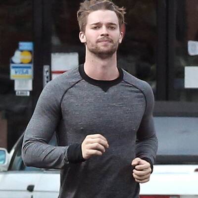 Patrick Schwarzenegger fleißig beim Joggen