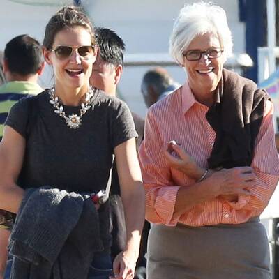 Katie Holmes verbringt Zeit mit Mama & Papa