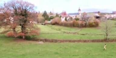 Franz&ouml;sische Wetterfee zieht blank