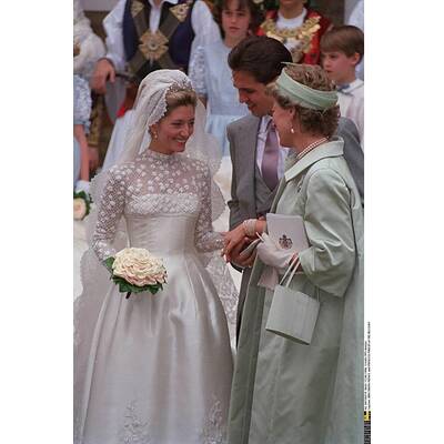 Adel verpflichtet: So schön heiraten die Royals