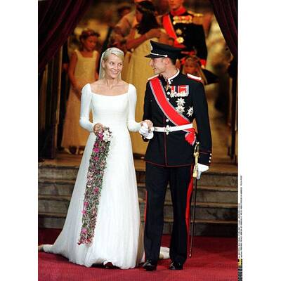 Adel verpflichtet: So schön heiraten die Royals