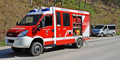 Sparbacher Straße: PKW geriet in Brand