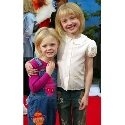 Elle Fanning modelt für Rodarte