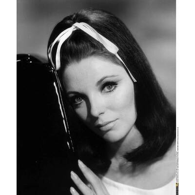 Joan Collins wird älter, ihr Gesicht straffer