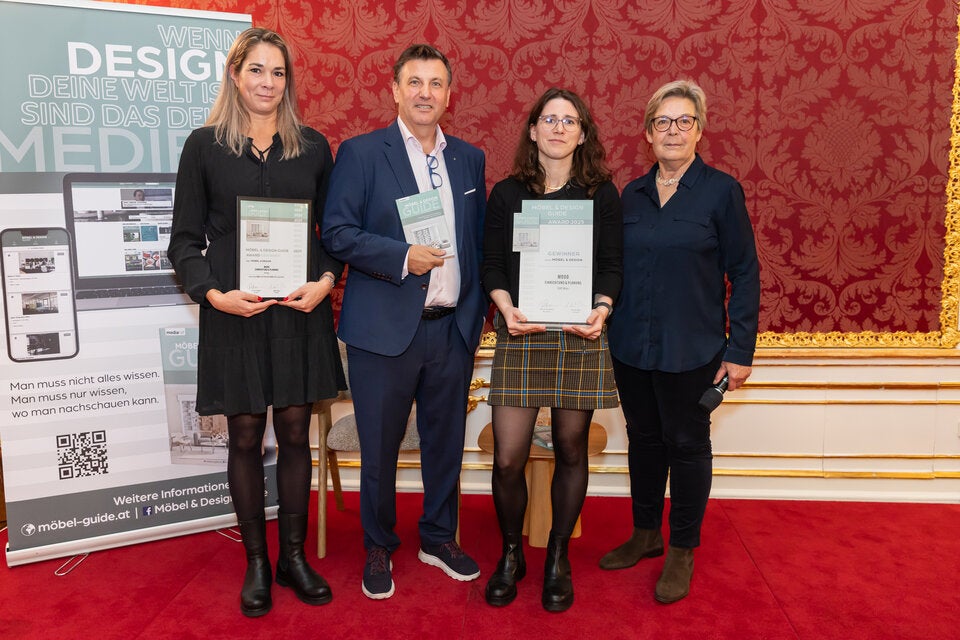 V.l.n.r.: Viktoria Lohn (Mood Einrichtung & Planung), Michael Stein (Herausgeber medianet), Nina Band (Mood), Anna M. Del Medico (Autorin) 