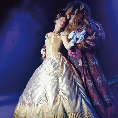 Rihanna - Queen of Downloads