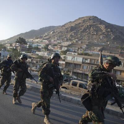 ISAF-Truppen befreien Hotel in Kabul