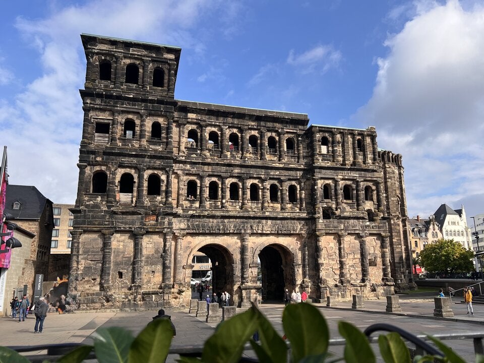 Trier. Die Porta Nigra wurde  170 n. Chr. errichtet.