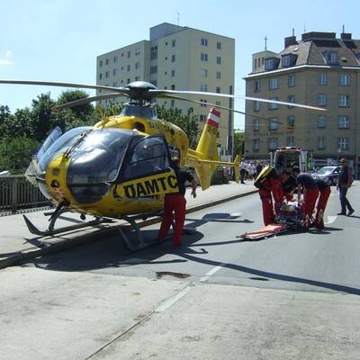 Mann bei Gleisarbeiten schwer verletzt