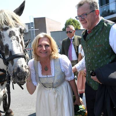 Karin Kneissl Hochzeitsfotos