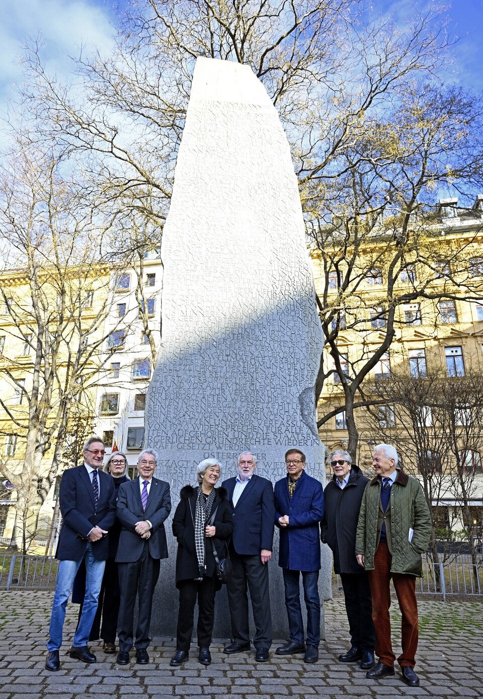 Altpolitiker aller Parteien warnen vor 