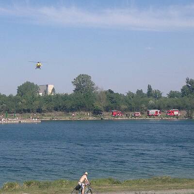 Boot kenterte: 1 Mann konnte nur tot geborgen werden