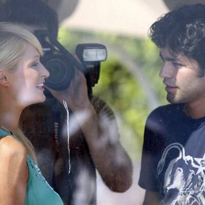 Paris und Adrian Grenier