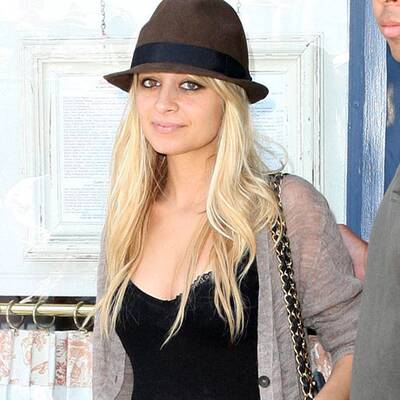 Nicole Richie so richtig schwanger