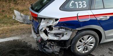 Polizeiautos Schlepper