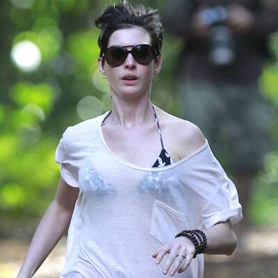 Anne Hathaway zeigt ihre sexy Figur