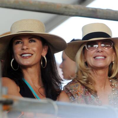 Catherine Zeta-Jones genießt den Jazz