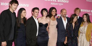 Ashton Kutcher, Demi Moore, Rumer Willis, Emma Willis, Bruce Willis, Tallula Willis, Scout Willis