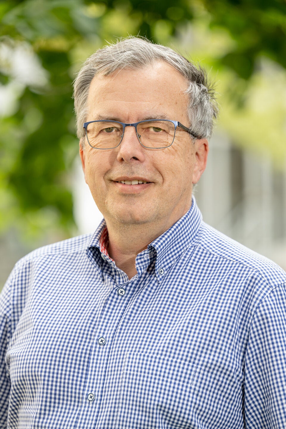 Der Tiroler Schmetterlingsexperte Dr. Peter Huemer hat die Arbeit von Blühendes Österreich seit der Gründung 2015 geprägt. Er zählt zu den führenden Schmetterlingsexperten weltweit.