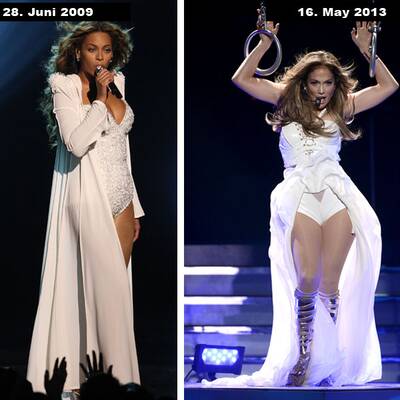 Metallisches Minikleid und hoher Pferdeschwanz