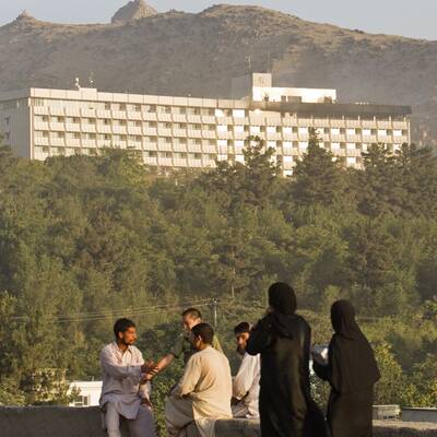 ISAF-Truppen befreien Hotel in Kabul