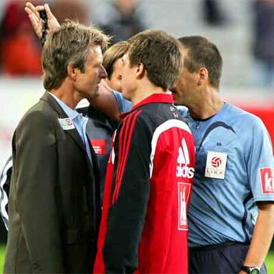 Wacker-Platzsturm der Fans